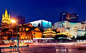 Swissotel Grand Shanghai - Stroll Down West Nanjing Road And Soak In Downtown Shanghai Vibrancy